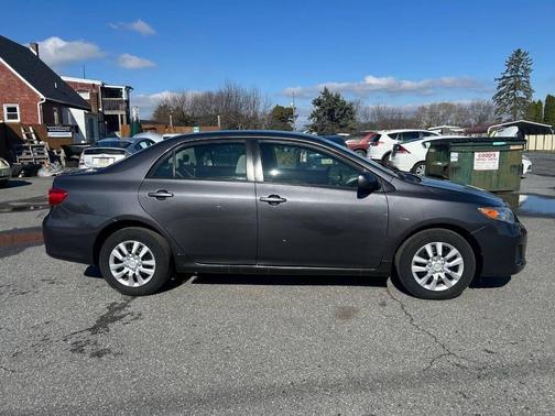 2011 Toyota Corolla LE