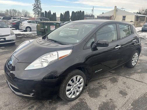 2017 Nissan Leaf SV 4dr Hatchback