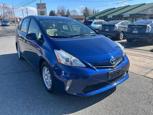 2012 Toyota Prius v Three