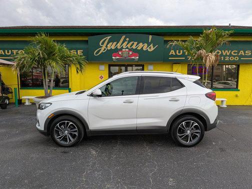 White Frost Tricoat 2020 Buick Encore GX Essence