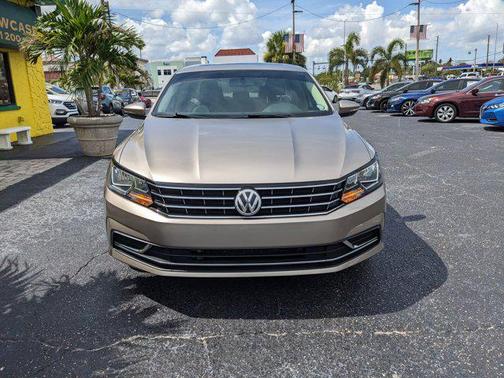 2016 Volkswagen Passat 1.8T SE