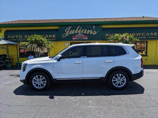 2022 Kia Telluride LX