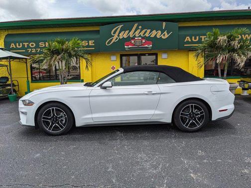 2022 Ford Mustang EcoBoost