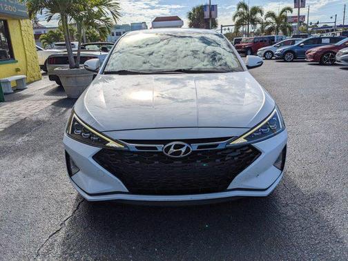 2020 Hyundai ELANTRA Sport