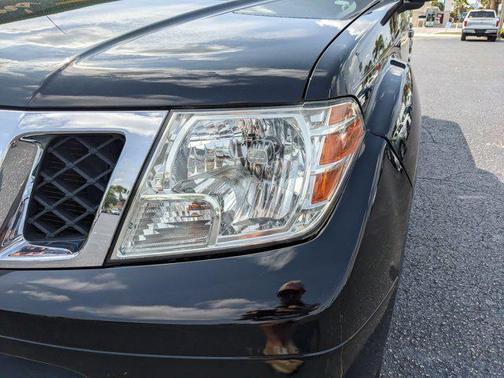 2015 Nissan Frontier SV