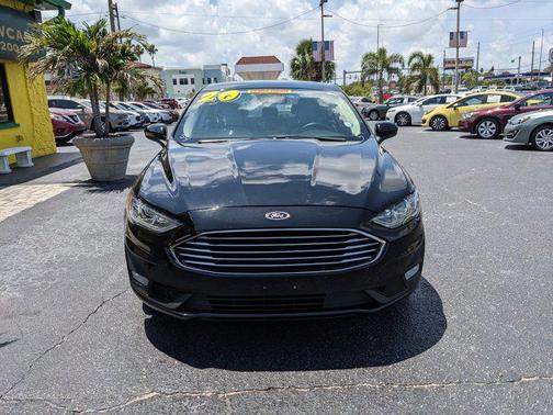 2020 Ford Fusion SE