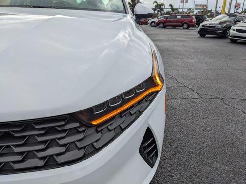 2023 Kia K5 LXS