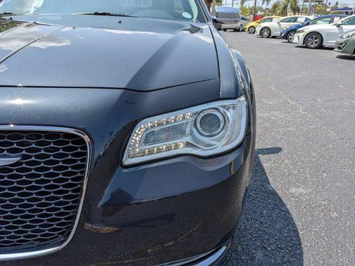 2017 Chrysler 300C Base