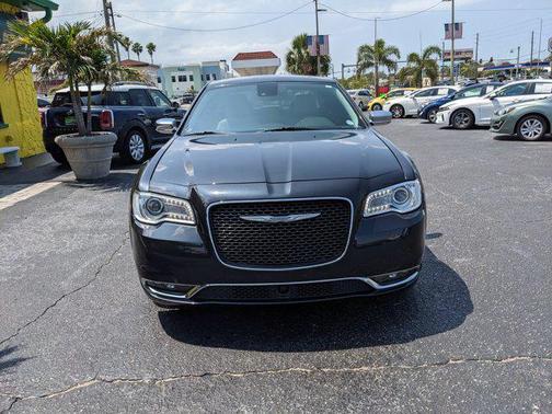 2017 Chrysler 300C Base