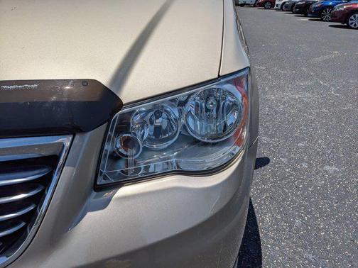 2015 Chrysler Town & Country Touring-L