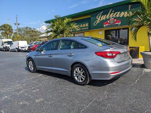 2015 Hyundai SONATA SE