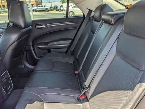 2019 Chrysler 300 Limited