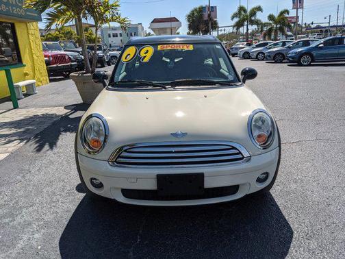 2009 MINI Cooper Clubman Base
