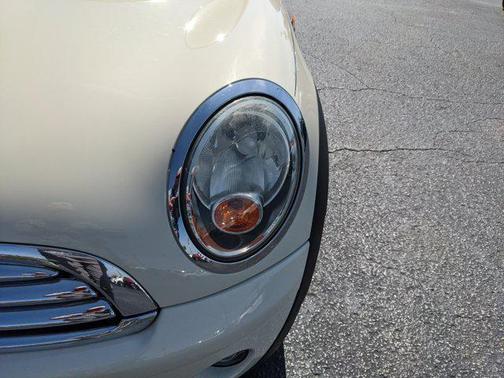 2009 MINI Cooper Clubman Base