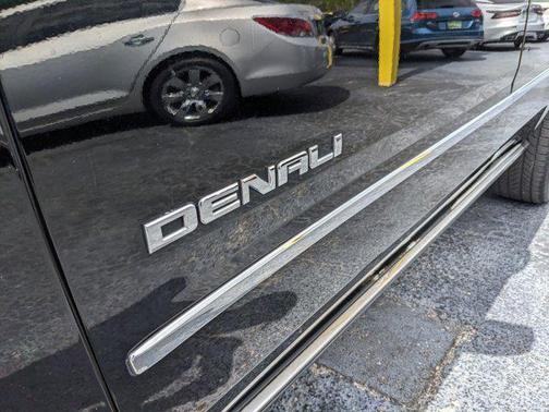 2017 GMC Yukon Denali