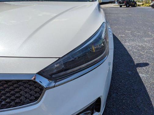 2017 Kia Cadenza Premium