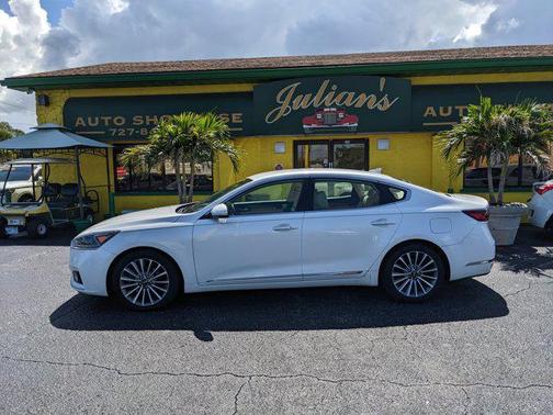 2017 Kia Cadenza Premium