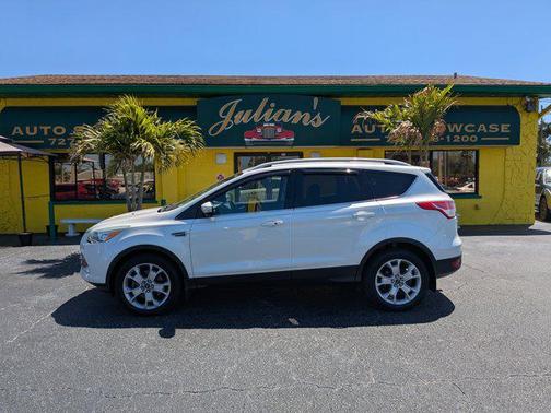 White Platinum Metallic Tri-Coat 2016 Ford Escape Titanium