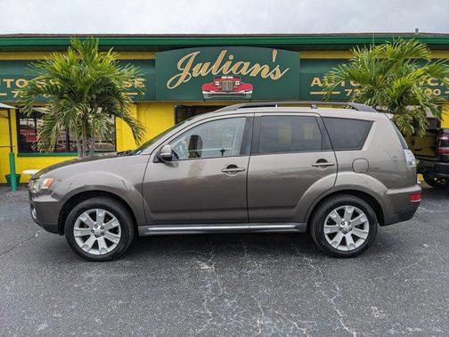 2011 Mitsubishi Outlander SE