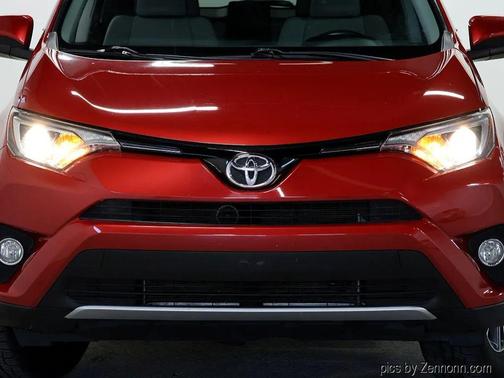 Barcelona Red Metallic 2016 Toyota RAV4 XLE