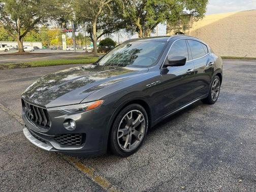 2017 Maserati Levante Base
