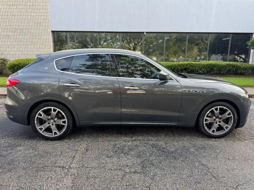 2017 Maserati Levante Base