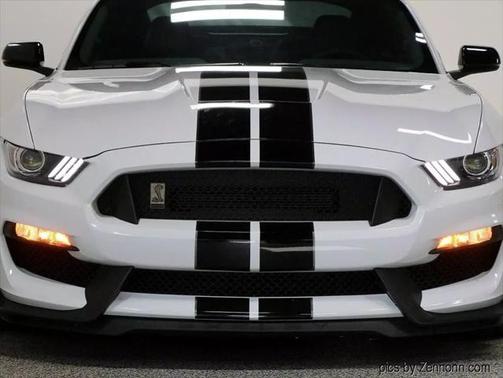 2019 Ford Shelby GT350 Base