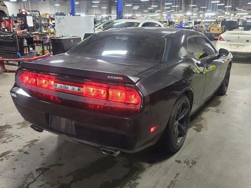 Brilliant Black Crystal Pearlcoat 2009 Dodge Challenger SRT8