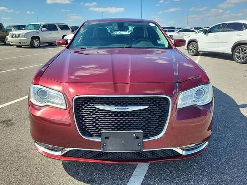 2018 Chrysler 300 Touring