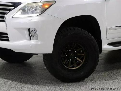 2013 Lexus LX 570 Base