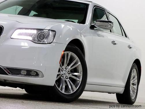 2015 Chrysler 300C Base