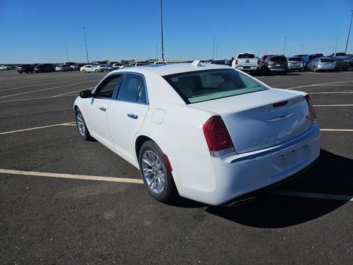 2015 Chrysler 300C Base