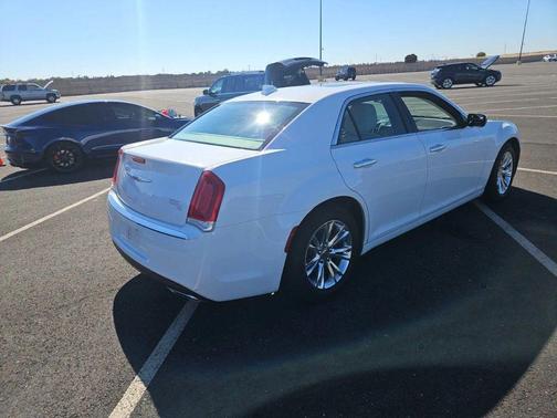 2015 Chrysler 300C Base