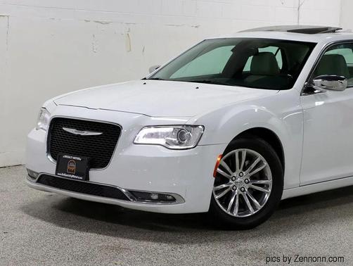 2015 Chrysler 300C Base