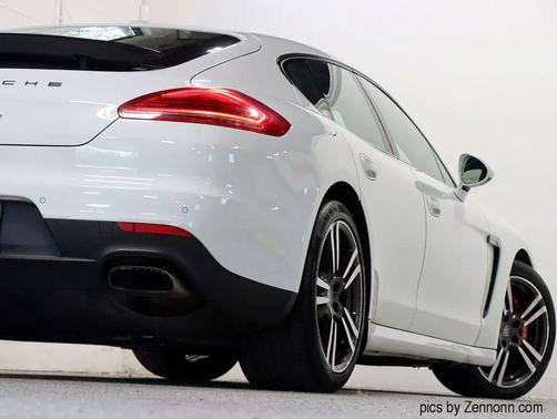 2014 Porsche Panamera 4