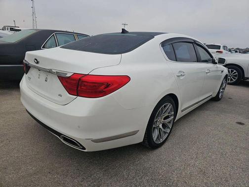 2015 Kia K900 Luxury