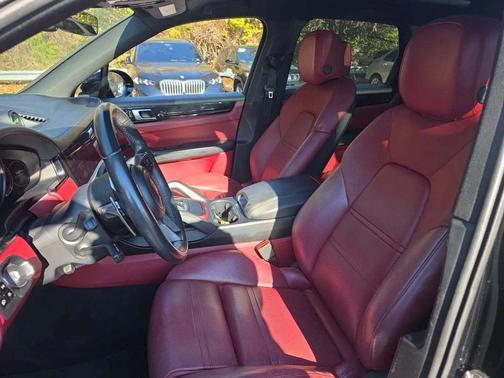 2020 Porsche Cayenne Cayenne