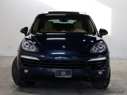 Dark Blue Metallic 2013 Porsche Cayenne Diesel