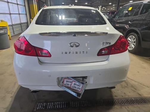 Moonlight White 2013 INFINITI G37x Base