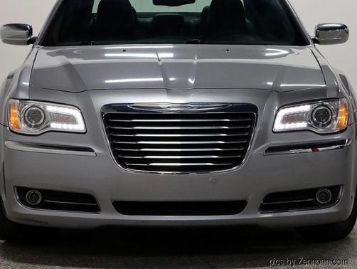 2013 Chrysler 300C Base