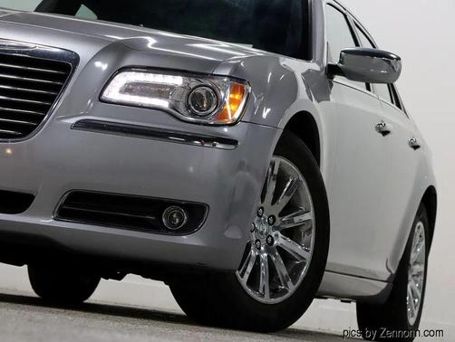 2013 Chrysler 300C Base