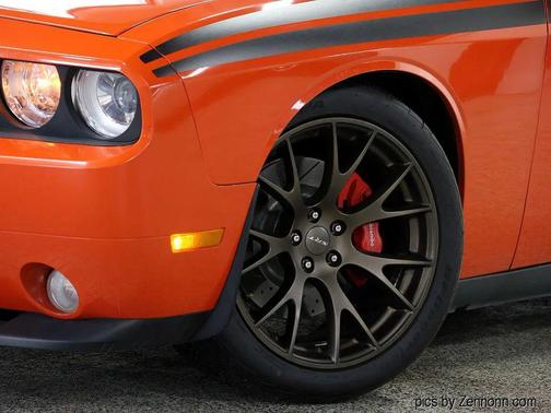 2009 Dodge Challenger SRT8