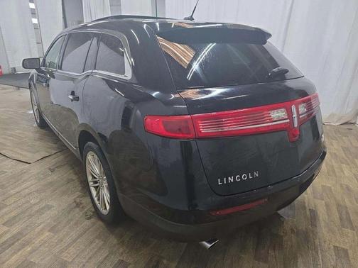 2019 Lincoln MKT Reserve