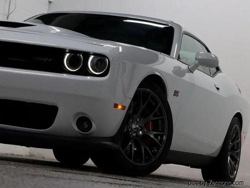 2016 Dodge Challenger SRT 392
