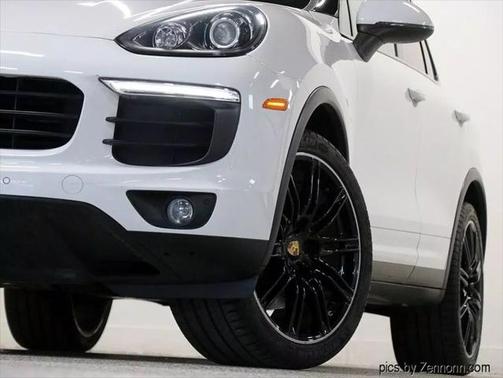 2016 Porsche Cayenne Base