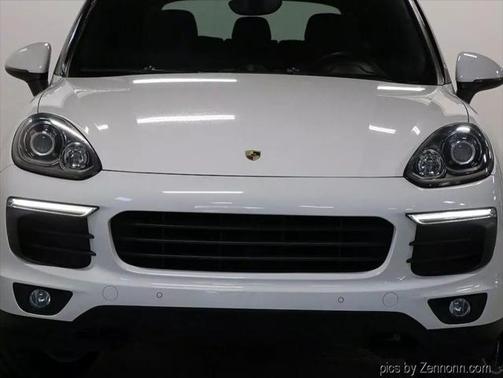 2016 Porsche Cayenne Base