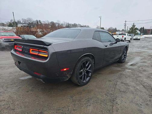 2021 Dodge Challenger SXT
