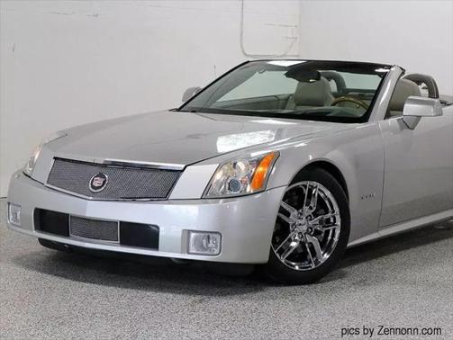 2005 Cadillac XLR Base