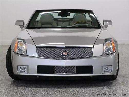 2005 Cadillac XLR Base