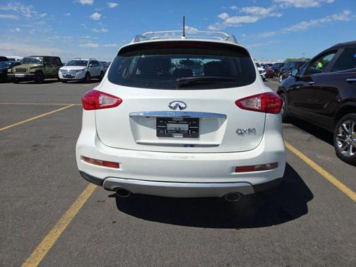 Majestic White 2017 INFINITI QX50 Base